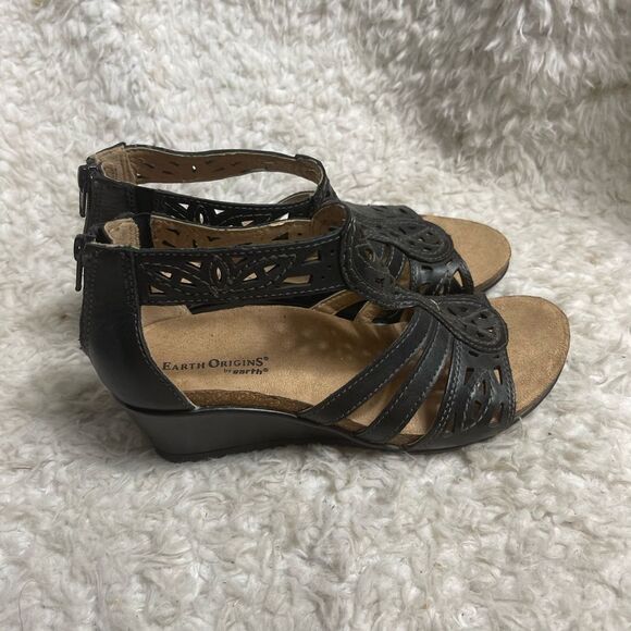 Earth Origins Kingsley leather Black cut out ankle strap wedge sandals size7M - Picture 1 of 13